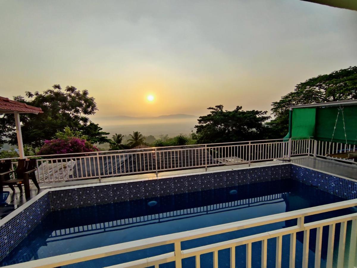 Whitehouse Homestay By Oxystays Hospitality アリバグ エクステリア 写真