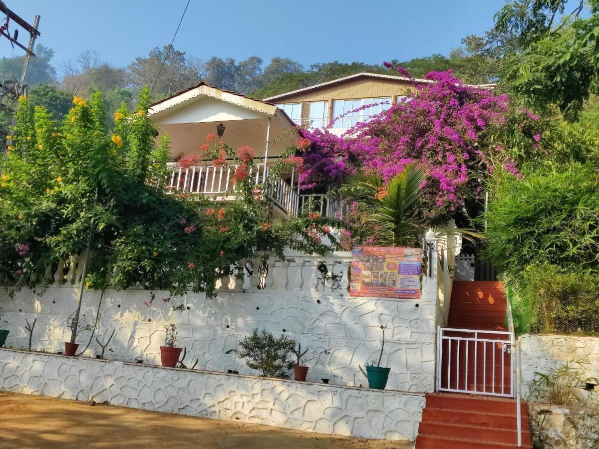 Whitehouse Homestay By Oxystays Hospitality アリバグ エクステリア 写真