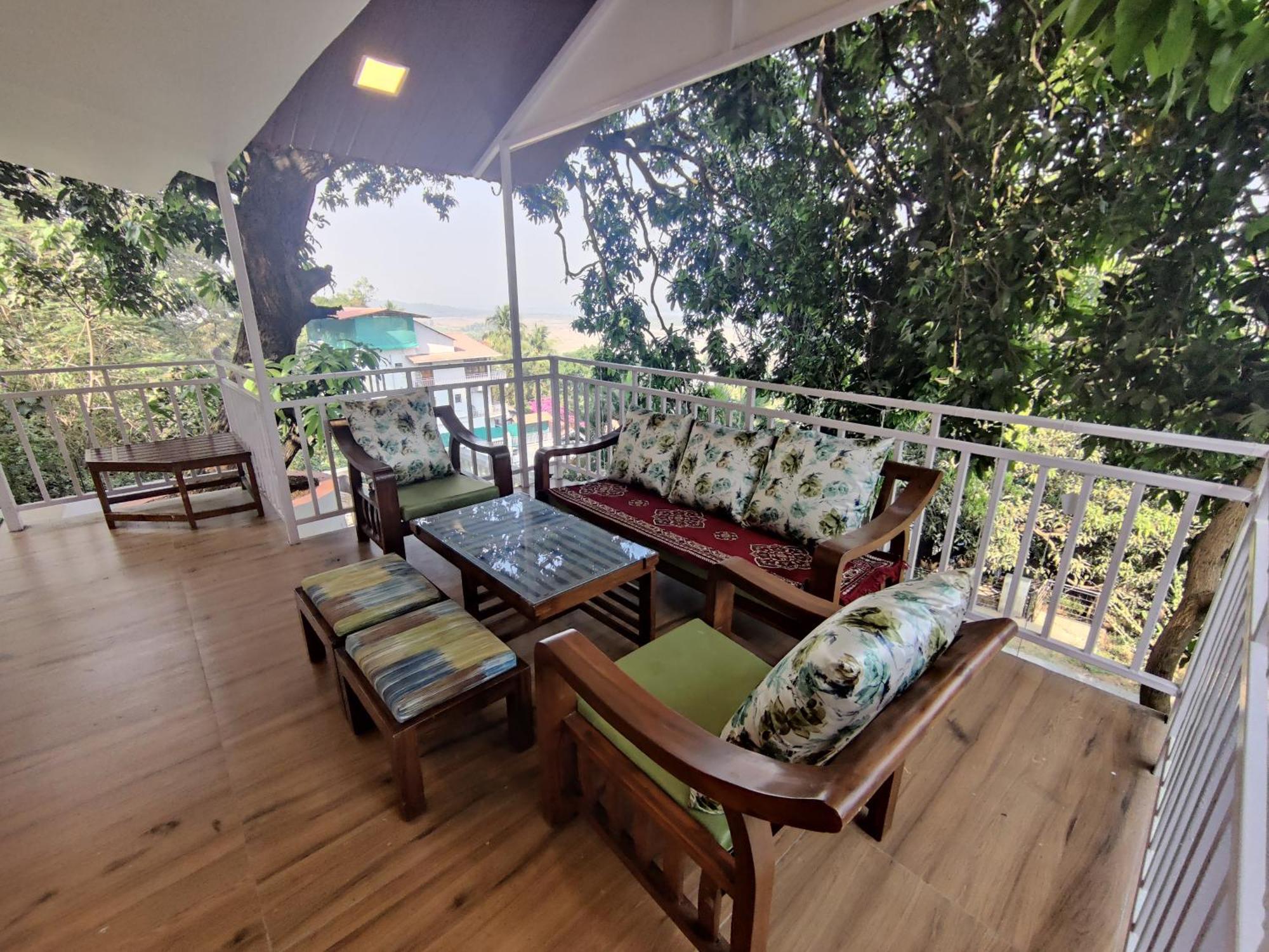 Whitehouse Homestay By Oxystays Hospitality アリバグ エクステリア 写真