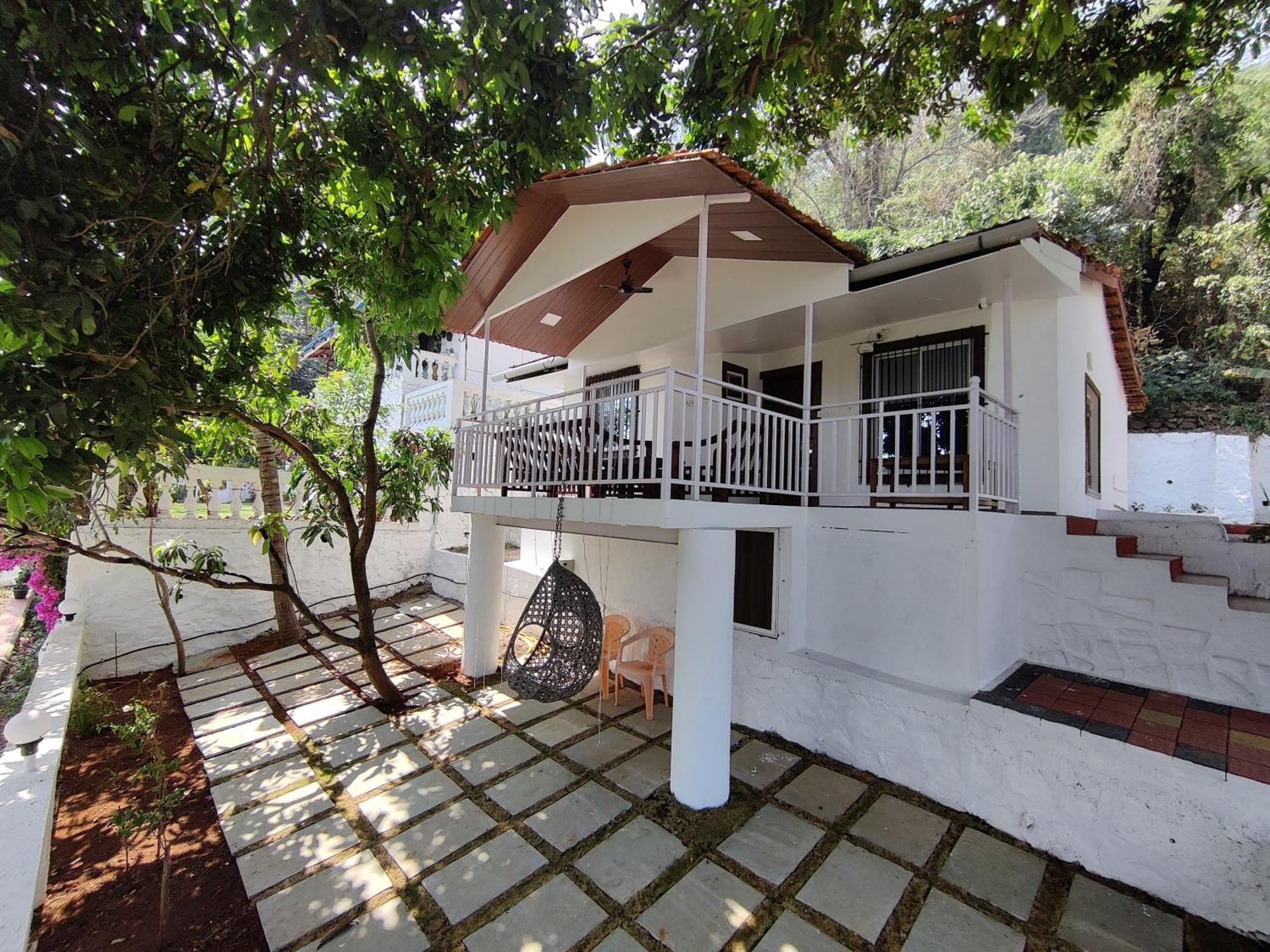 Whitehouse Homestay By Oxystays Hospitality アリバグ エクステリア 写真