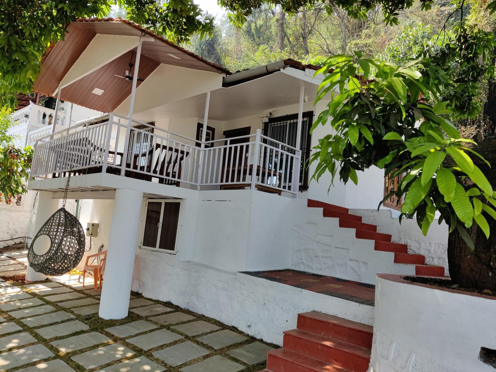 Whitehouse Homestay By Oxystays Hospitality アリバグ エクステリア 写真
