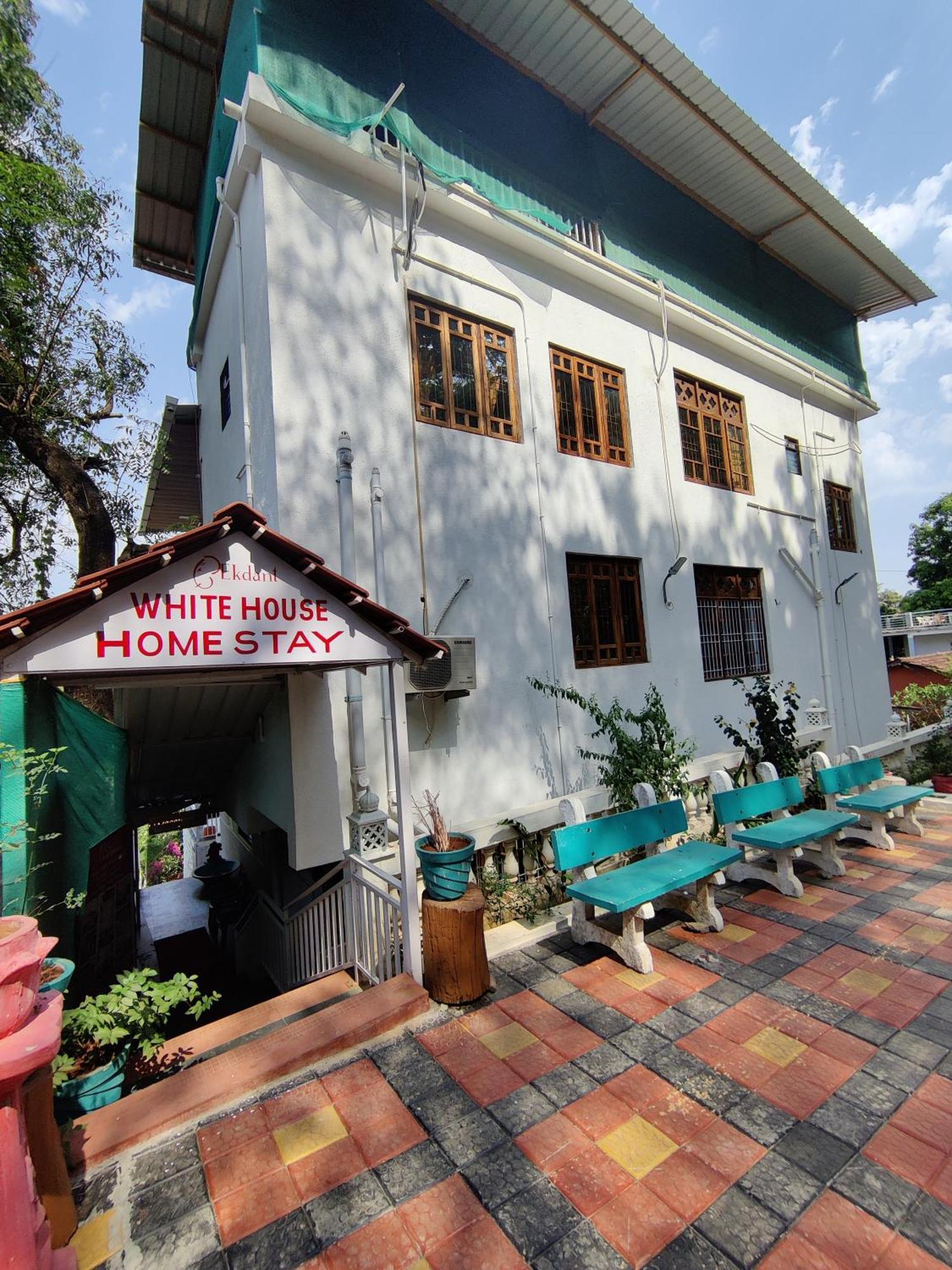 Whitehouse Homestay By Oxystays Hospitality アリバグ エクステリア 写真
