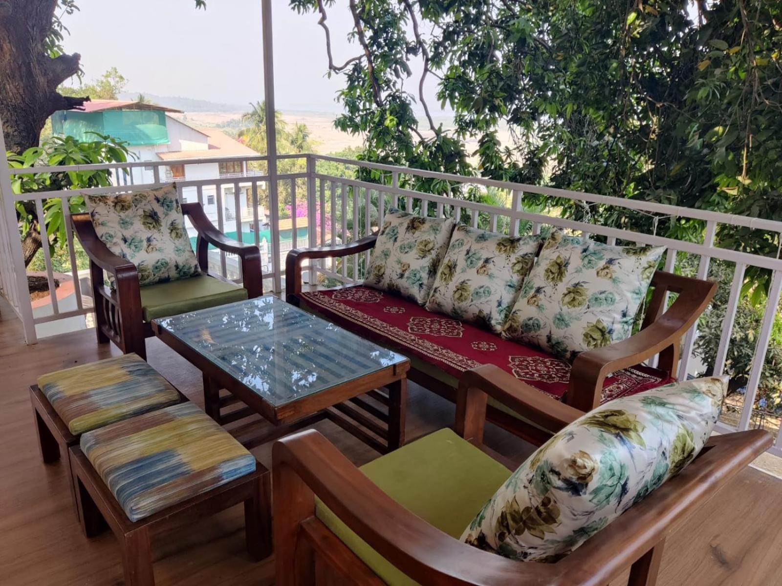 Whitehouse Homestay By Oxystays Hospitality アリバグ 部屋 写真