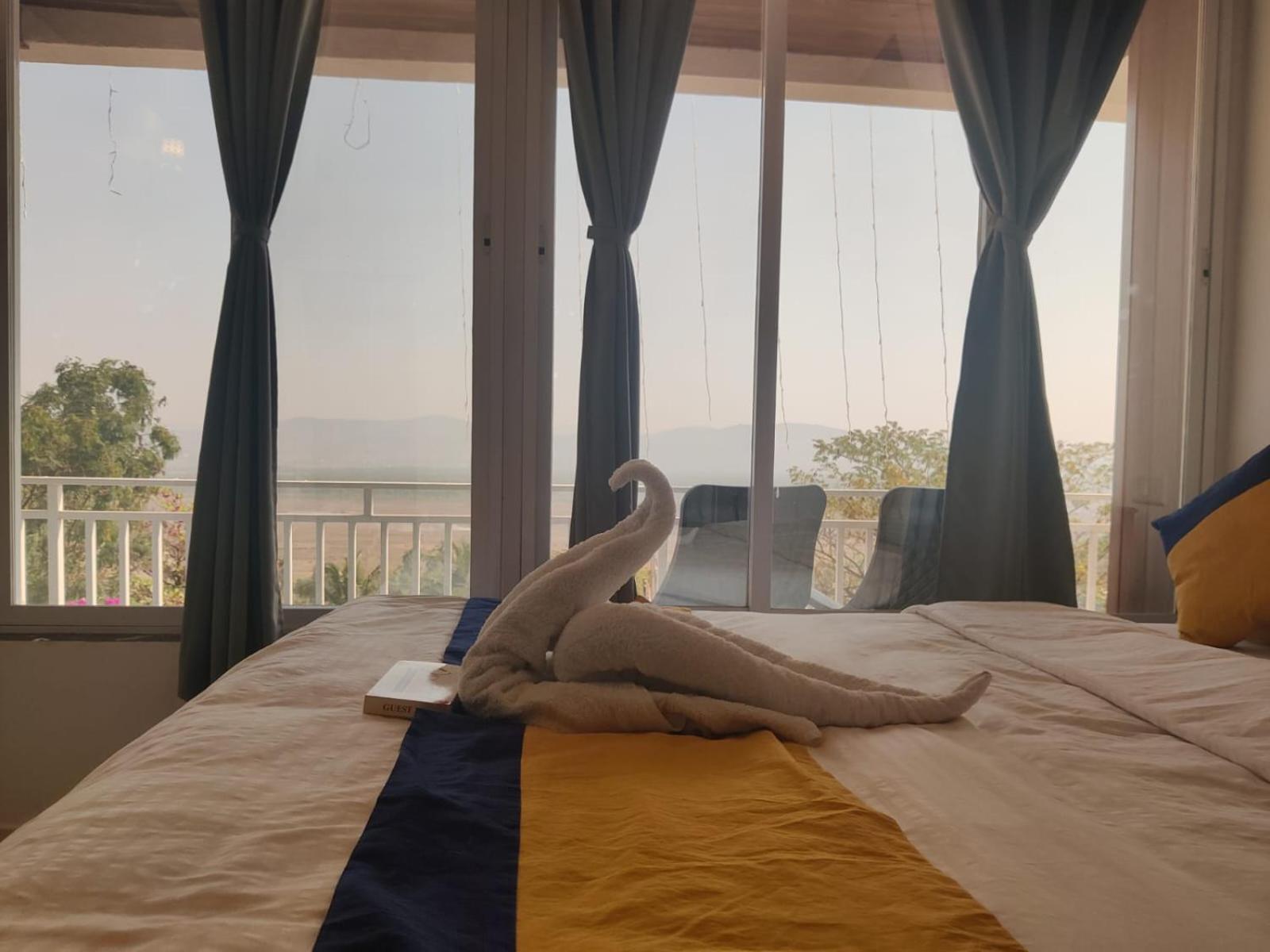 Whitehouse Homestay By Oxystays Hospitality アリバグ エクステリア 写真